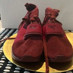 Puma Sneakers Soft Suede Design burgundy color